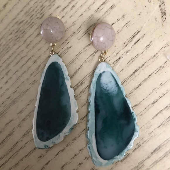 New Acrylic Irregular Mountain Stone Drop Earrings - Picture 2 of 2